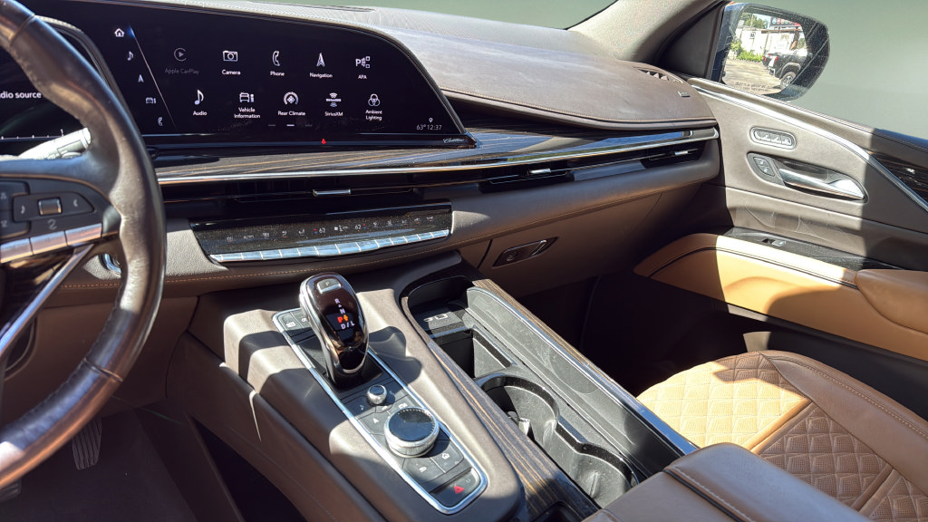 Used 2021 Cadillac Escalade Sport w/ LPO, ONYX Package AWD/4WD image 30