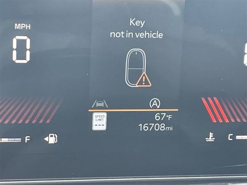 Used 2025 Kia Sorento S w/ Panoramic Sunroof Package image 29