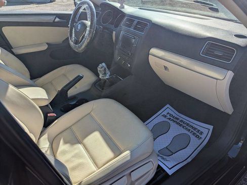 Used 2018 Volkswagen Jetta SE image 10