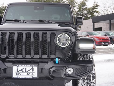 Used 2021 Jeep Wrangler Unlimited Sahara image 14