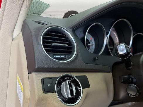 Used 2013 Mercedes-Benz C 350 Sport image 19