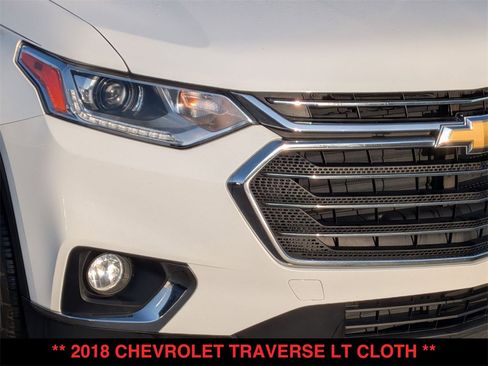 Used 2018 Chevrolet Traverse LT image 18