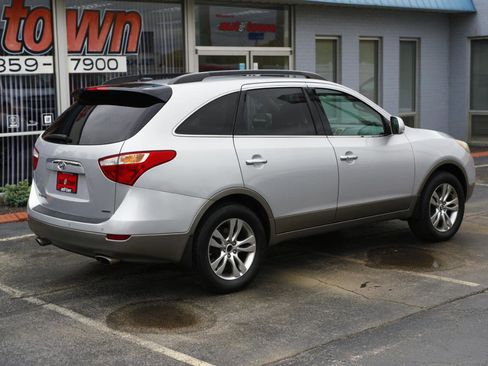 Used 2012 Hyundai Veracruz Limited w/ Entertainment Pkg FWD image 8