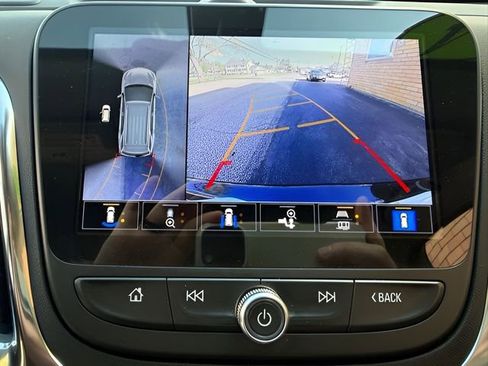 Used 2024 Chevrolet Equinox LT AWD/4WD image 39