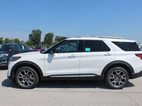Used 2025 Ford Explorer Platinum w/ Ultimate Package AWD/4WD image 5
