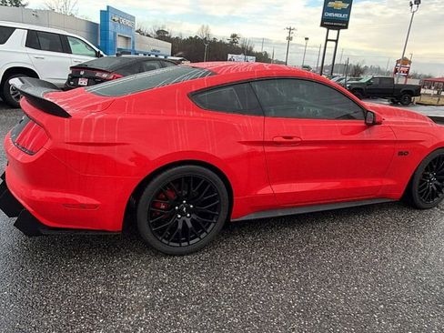 Used 2017 Ford Mustang GT image 5