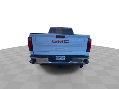 Used 2024 GMC Sierra 2500 SLT w/ SLT Premium Package image 7