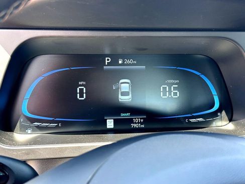 Used 2025 Hyundai Elantra Sport image 20