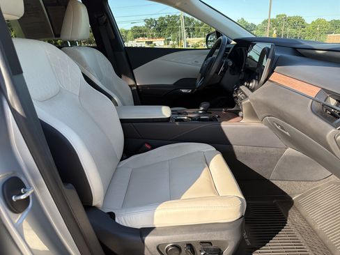 Used 2023 Lexus RX 350 FWD w/ Cold Area Package image 33