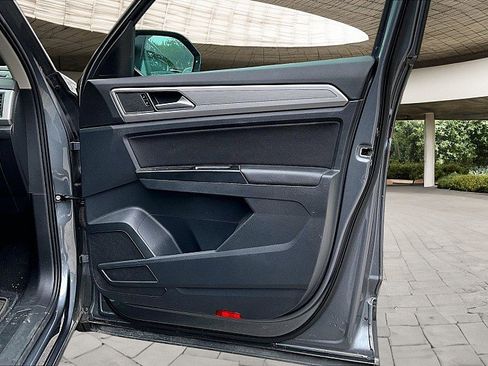 Used 2019 Volkswagen Atlas S FWD image 16