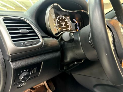 Used 2019 Jeep Grand Cherokee Altitude image 18