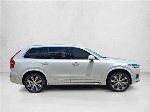 Used 2023 Volvo XC90 B6 Ultimate w/ Lounge Package AWD/4WD image 4