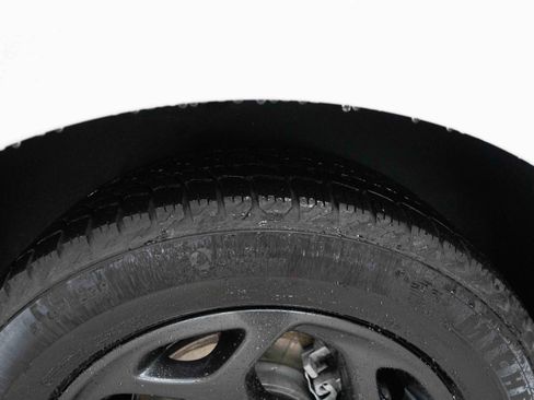 Used 2022 Chrysler Pacifica Touring-L w/ Uconnect Theater Family Group image 31