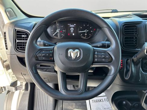 Used 2024 RAM ProMaster 2500 w/ Convenience Group FWD image 18