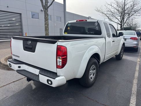 Used 2018 Nissan Frontier S image 5