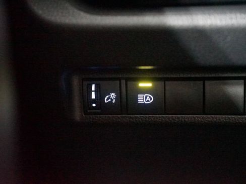 Used 2021 Toyota RAV4 XLE Premium FWD image 23