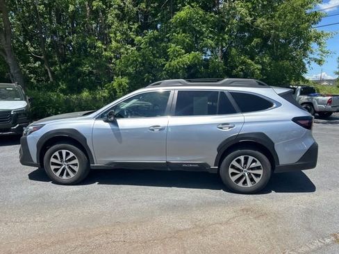 Certified 2025 Subaru Outback Premium w/ Popular Package #1A AWD/4WD image 8
