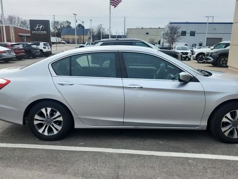 Used 2013 Honda Accord LX image 3