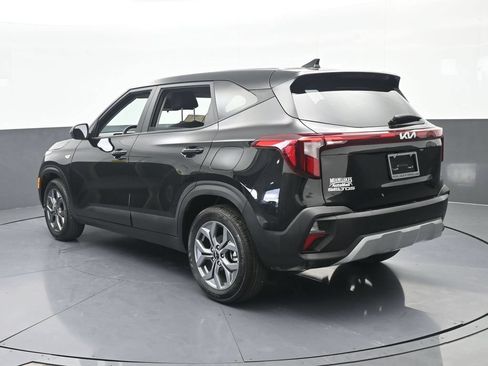 Used 2026 Kia Seltos LX FWD image 4
