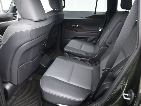 Used 2024 Lexus GX 550 w/ Cold Area Package image 6