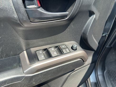 Used 2023 Toyota Tacoma SR5 RWD image 10