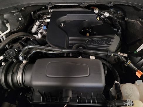 Used 2020 Ford Explorer XLT w/ Equipment Group 202A RWD image 30