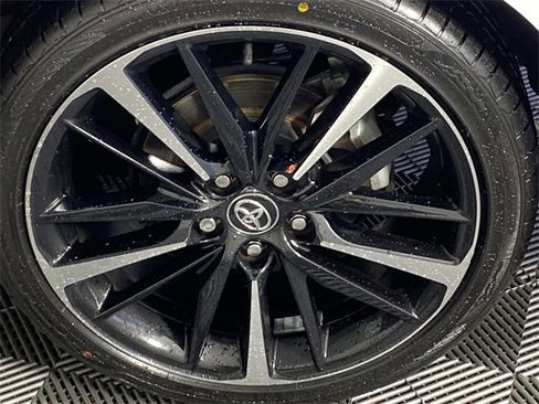 Used 2020 Toyota Camry XSE image 30