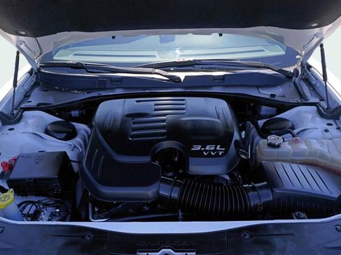 Used 2023 Dodge Charger SXT w/ Blacktop Package image 11