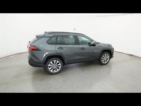 Used 2025 Toyota RAV4 XLE Premium image 43