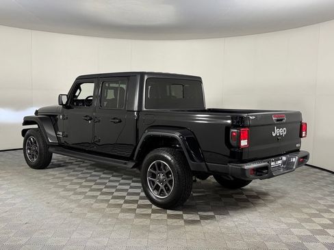Used 2022 Jeep Gladiator Overland AWD/4WD image 9