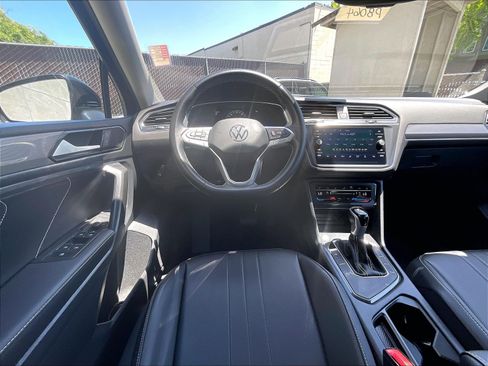 Certified 2023 Volkswagen Tiguan SE FWD image 4
