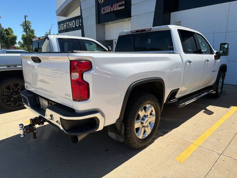 Used 2020 Chevrolet Silverado 2500 LTZ AWD/4WD image 2