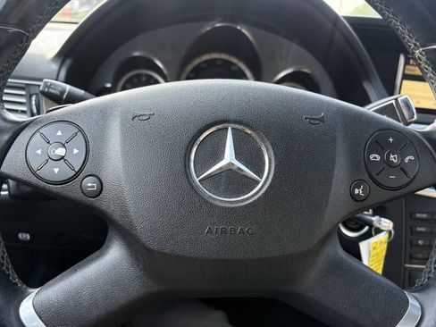 Used 2010 Mercedes-Benz E 350 4MATIC Sedan image 38