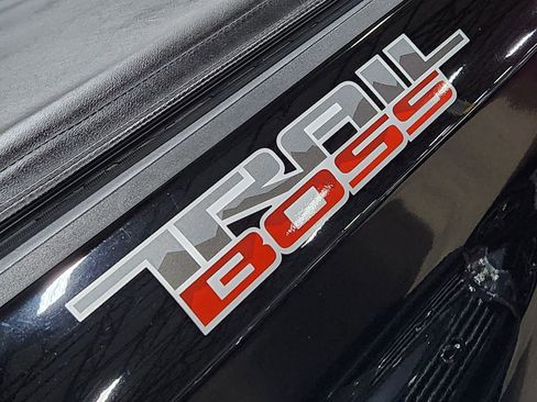 Used 2020 Chevrolet Silverado 1500 LT Trail Boss image 28