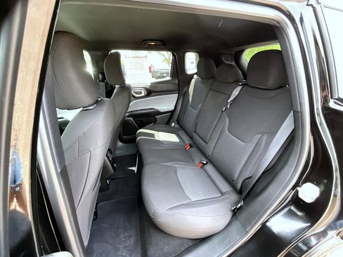 Used 2024 Jeep Compass Sport AWD/4WD image 20