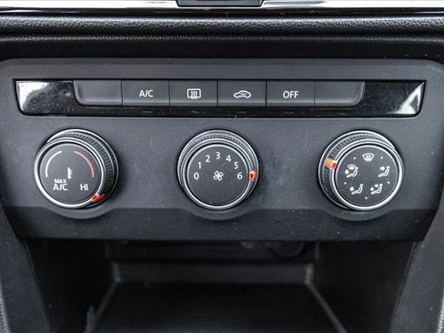 Used 2022 Volkswagen Taos S image 17