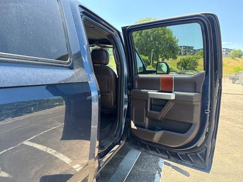 Used 2017 Ford F250 King Ranch w/ King Ranch Ultimate Package AWD/4WD image 22