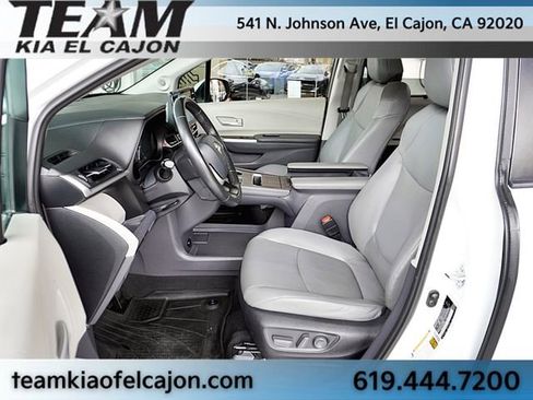 Used 2022 Toyota Sienna XLE w/ XLE Plus Package FWD image 14
