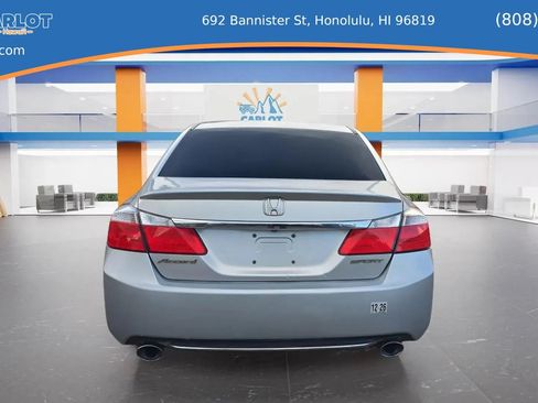 Used 2015 Honda Accord Sport image 6
