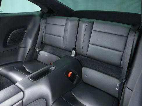 Used 2015 Porsche 911 Carrera image 3