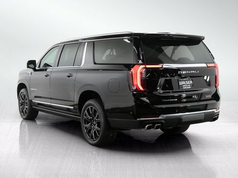 Used 2025 GMC Yukon XL Denali w/ Sun & Power Step Package AWD/4WD image 3