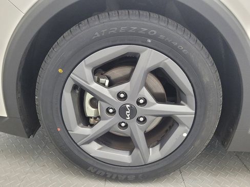 Used 2025 Kia K4 FWD image 31