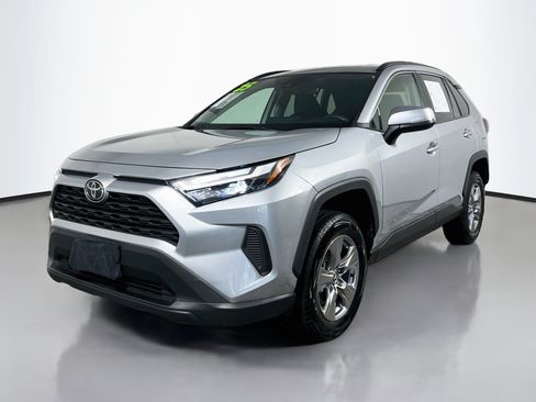 Used 2025 Toyota RAV4 XLE FWD image 10