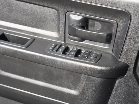 Used 2013 RAM 1500 Express image 28