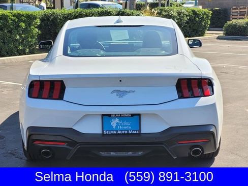 Used 2025 Ford Mustang Coupe image 6