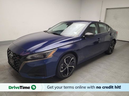 Used 2024 Nissan Altima 2.5 SR w/ SR Premium Package FWD image 1