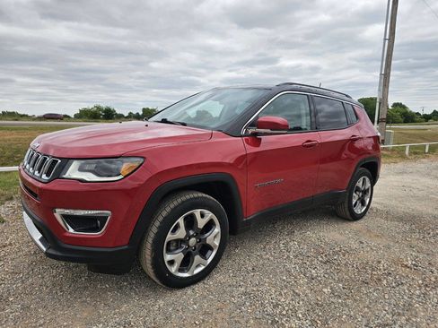 Used 2018 Jeep Compass Limited w/ Navigation Group AWD/4WD image 1