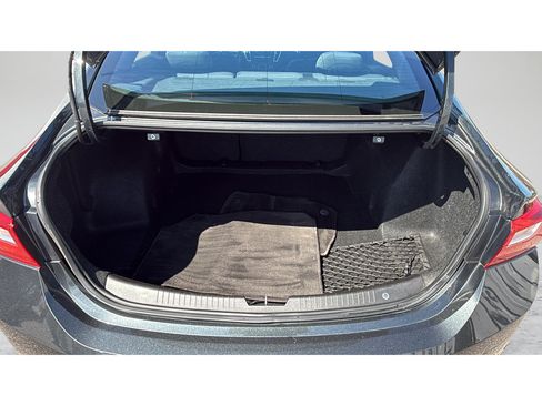 Used 2017 Chevrolet Malibu LT FWD image 28