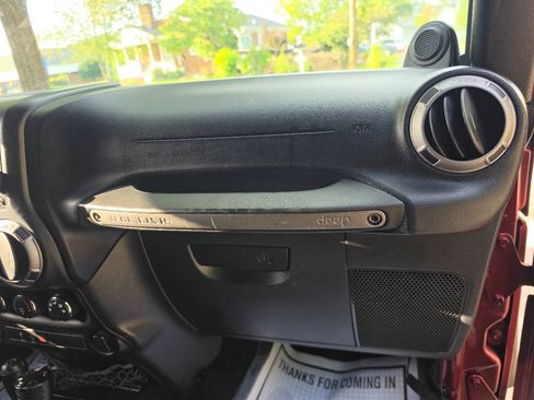 Used 2012 Jeep Wrangler Sport AWD/4WD image 21