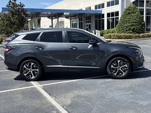 Used 2024 Kia Sportage EX FWD image 3